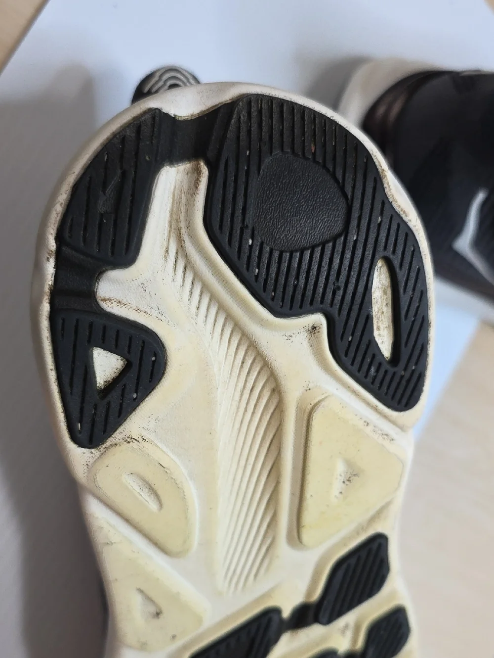 Hoka Clifton 9 Womens 9.5B Black Running Shoes with White Accents No Box - Picture 12 of 15